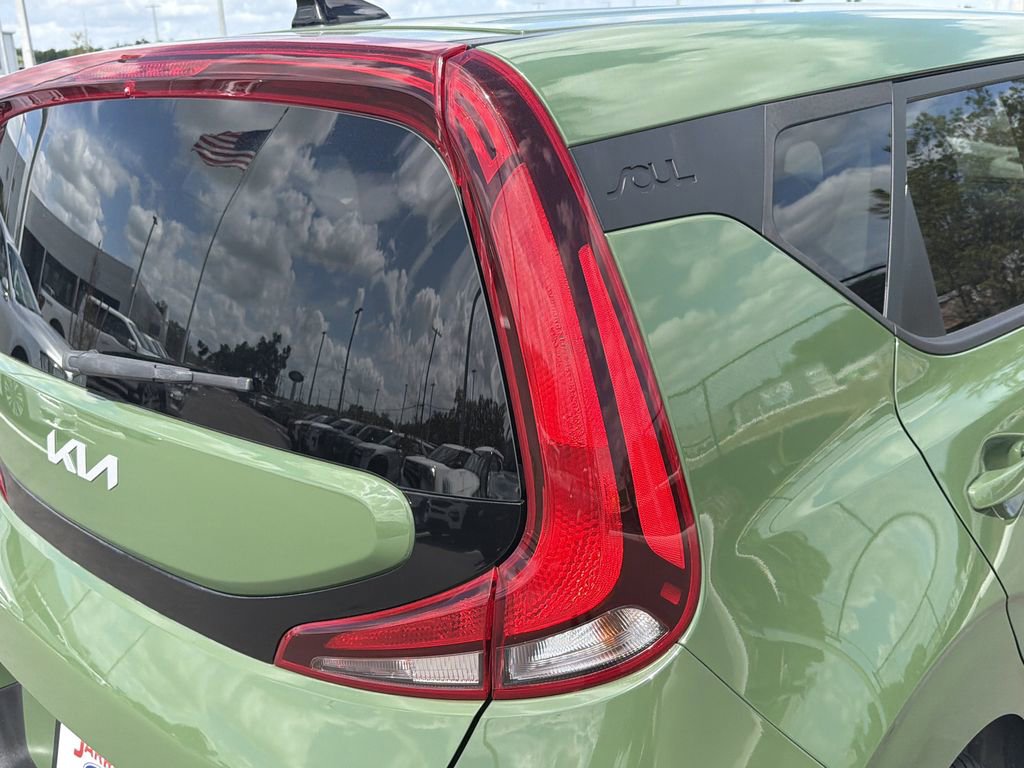 Used 2022 Kia Soul EX image 8