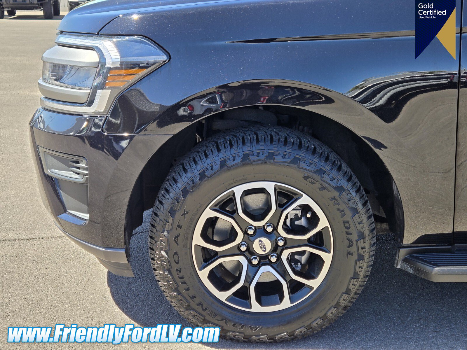 Certified 2023 Ford Expedition XLT RWD image 5