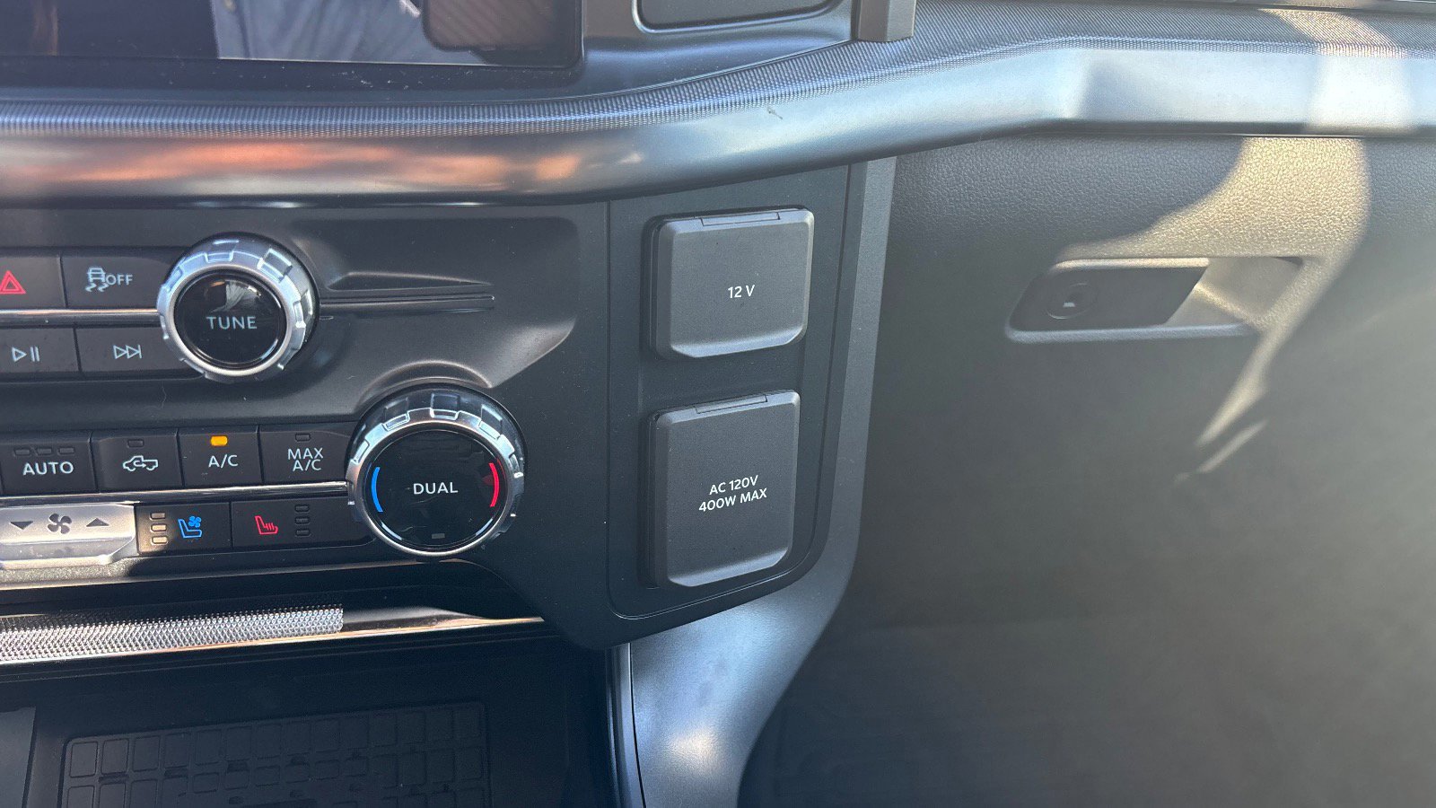 Certified 2025 Ford F150 Lariat w/ Equipment Group 502A High image 47