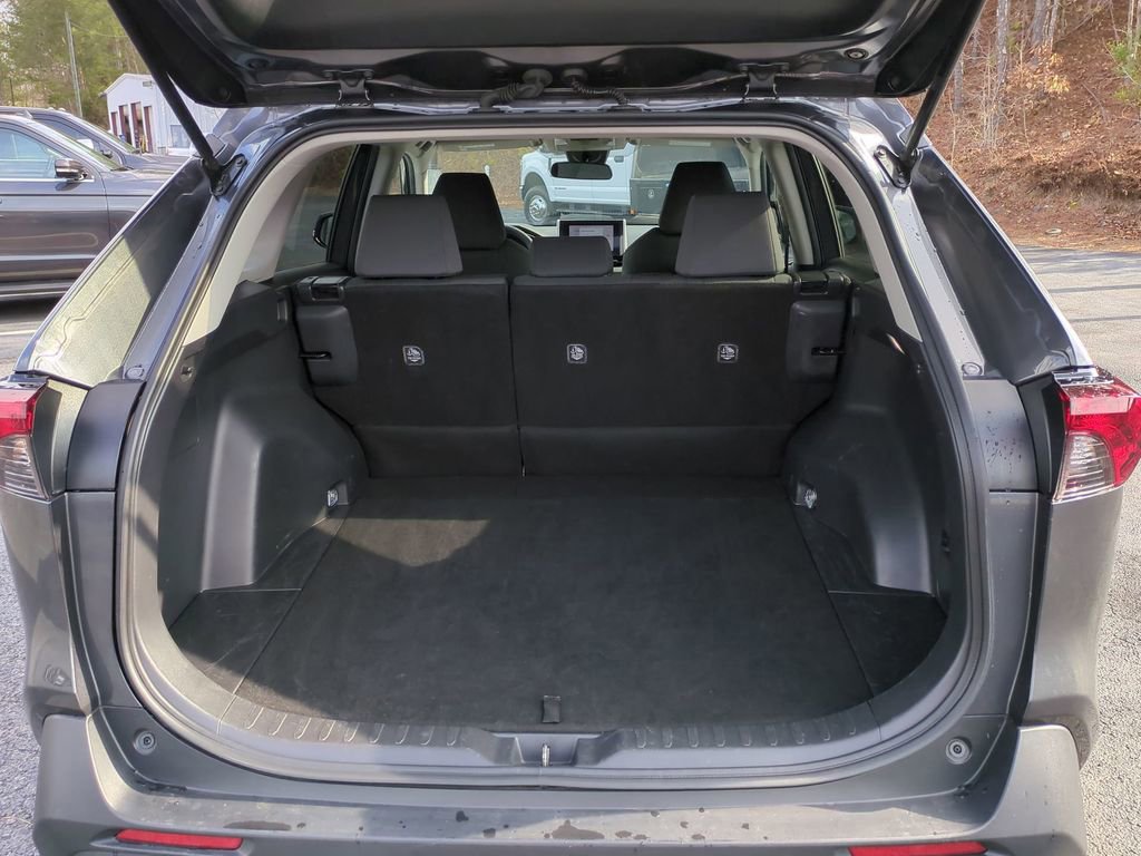 Used 2024 Toyota RAV4 XLE image 15