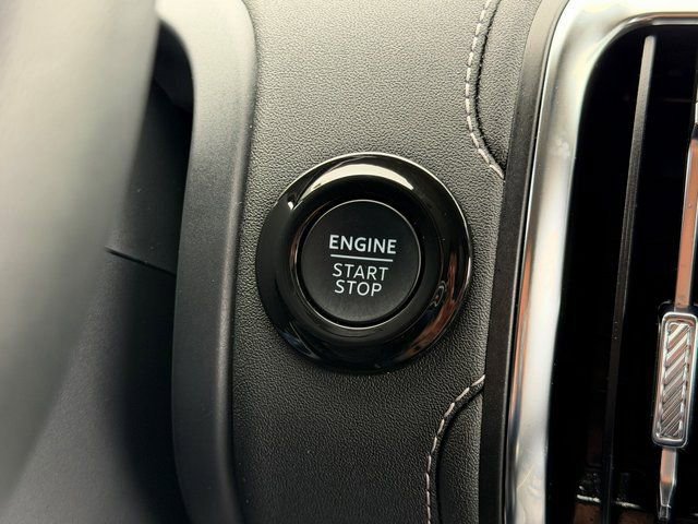 Certified 2025 Ford Expedition Platinum image 31