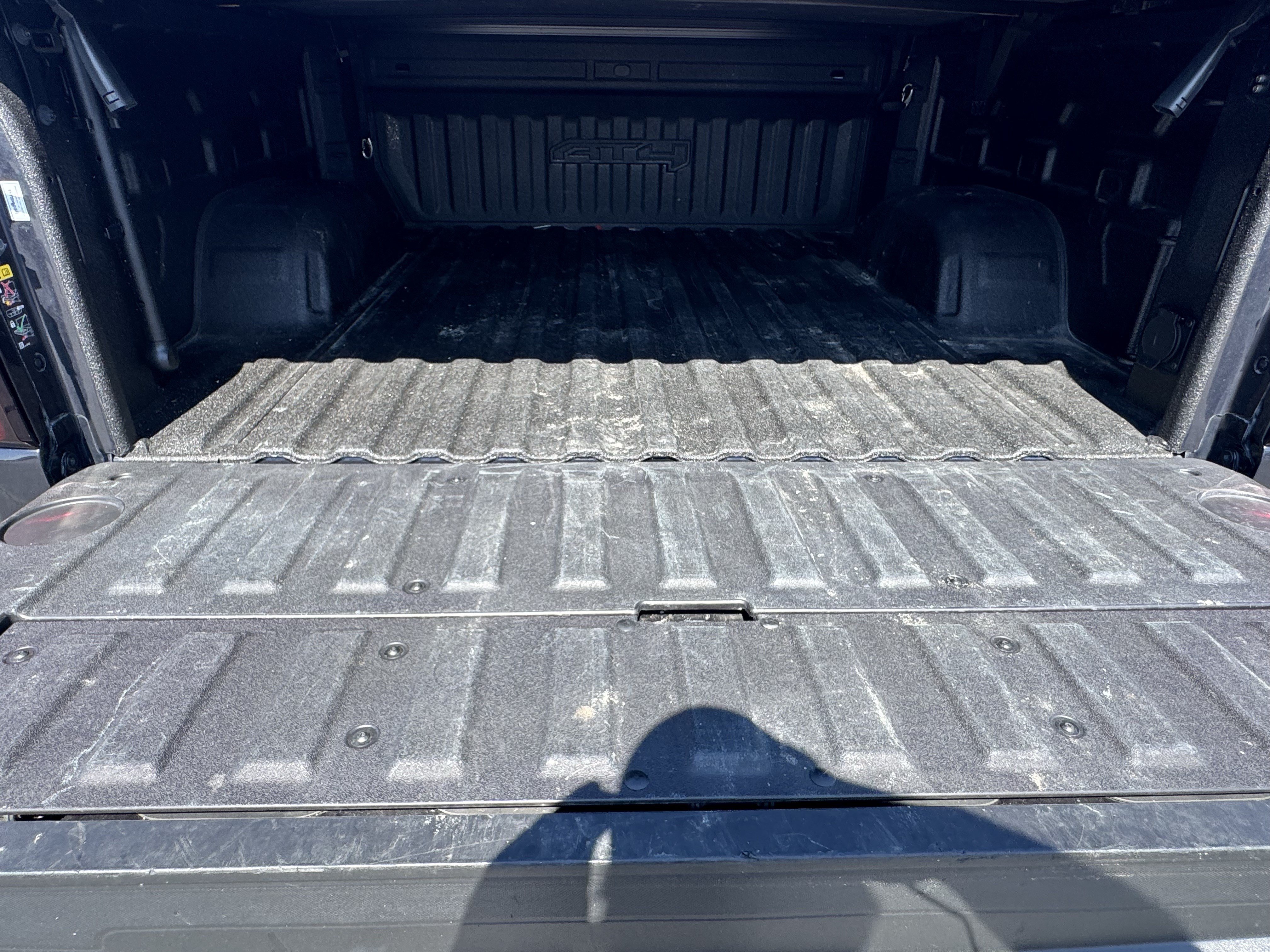Used 2023 GMC Sierra 1500 AT4 w/ AT4 Premium Package AWD/4WD image 23