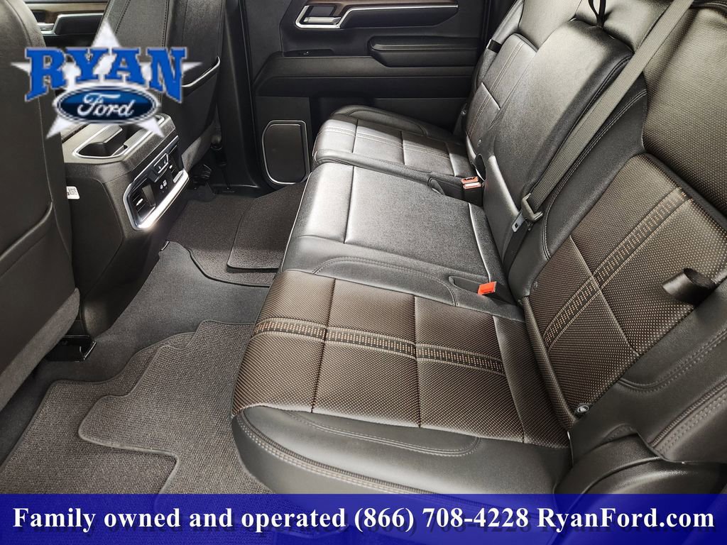 Used 2025 Chevrolet Silverado 2500 High Country image 20