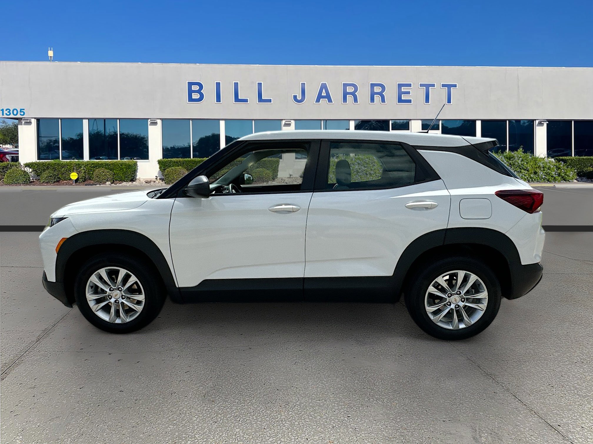 Used 2022 Chevrolet TrailBlazer LS FWD image 4