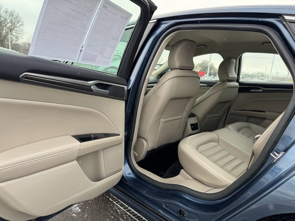 Certified 2018 Ford Fusion SE w/ Fusion SE Technology Package image 20