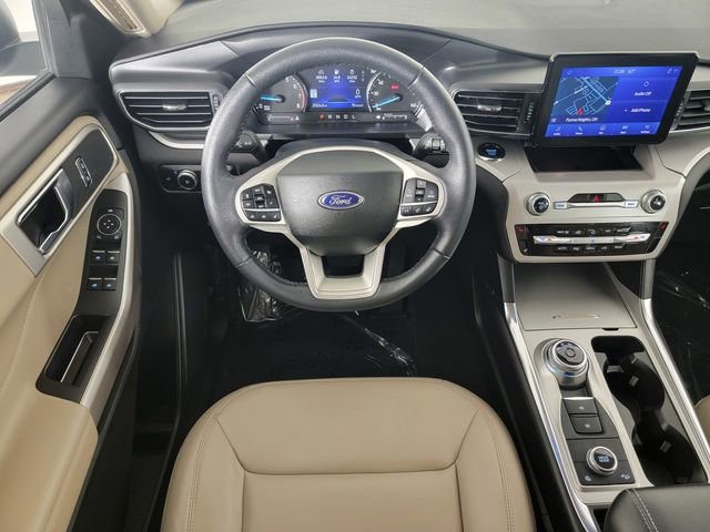 Certified 2023 Ford Explorer XLT w/ Equipment Group 202A AWD/4WD image 25