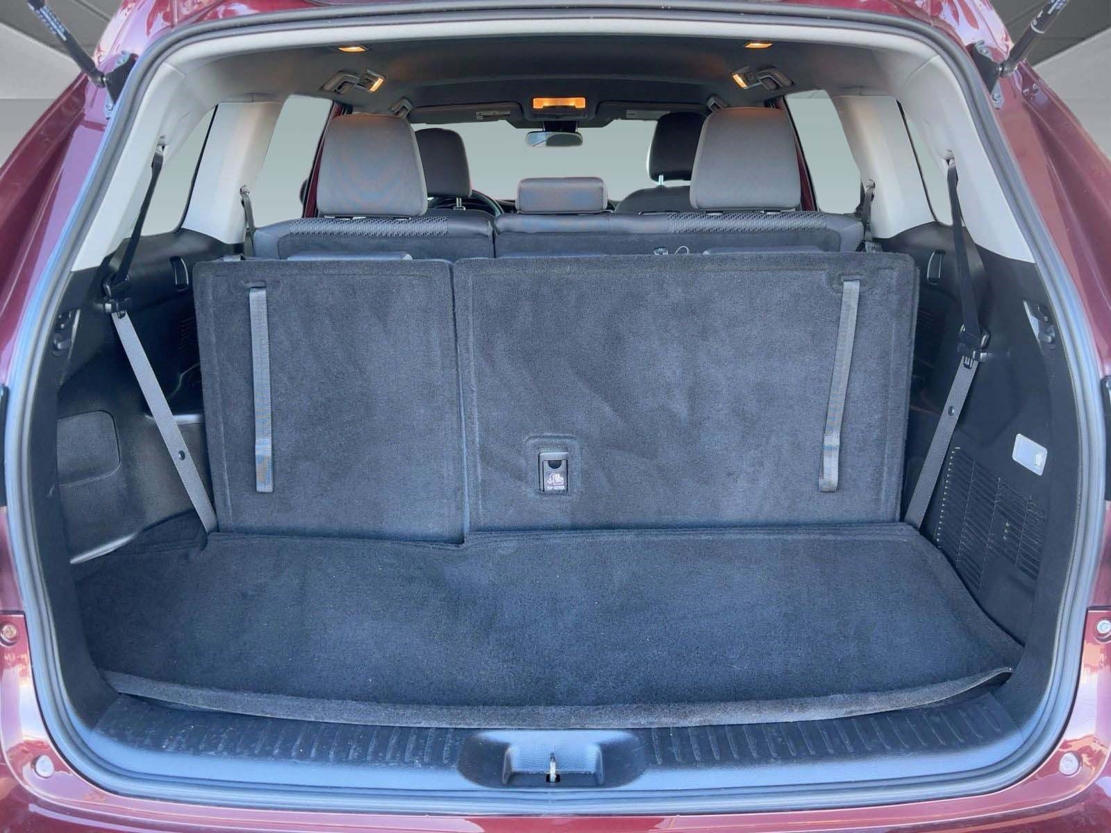 Used 2019 Toyota Highlander LE image 32