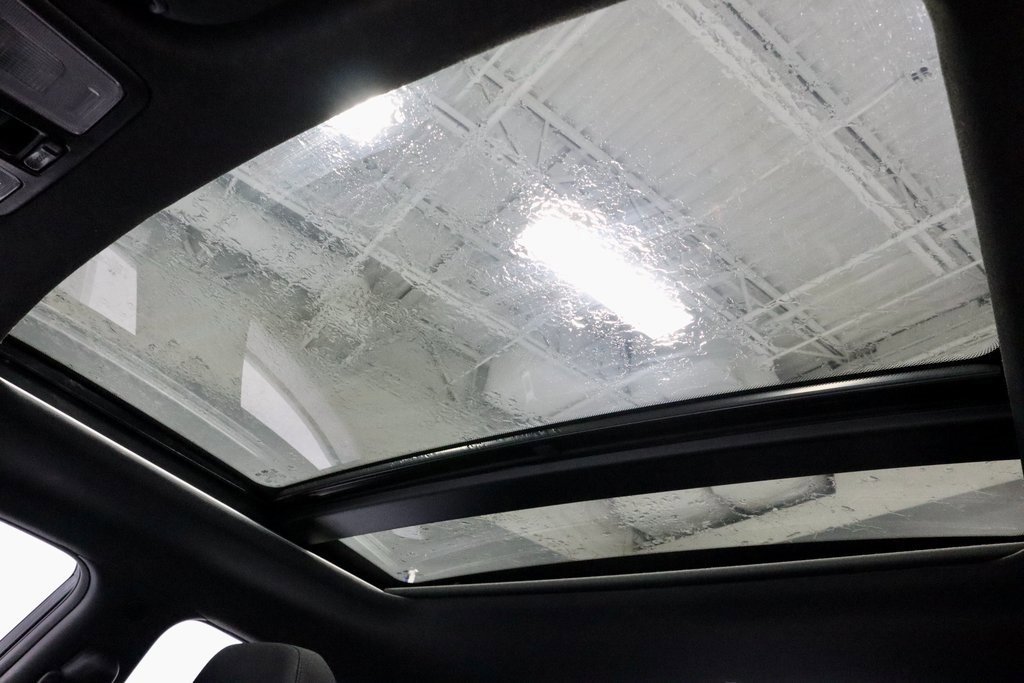 Used 2017 Hyundai Veloster Value Edition image 31