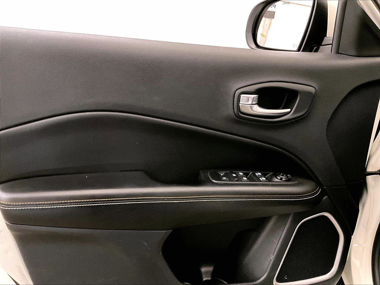 Used 2019 Jeep Compass Latitude w/ Cold Weather Group image 22