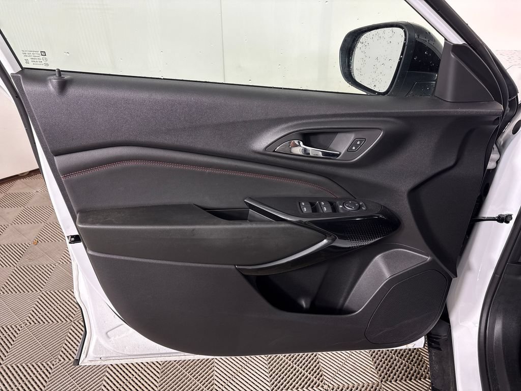 Used 2026 Chevrolet Trax RS w/ Driver Confidence Package FWD image 16