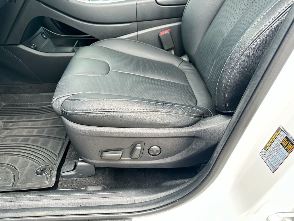 Used 2023 Hyundai Santa Fe SEL FWD image 9