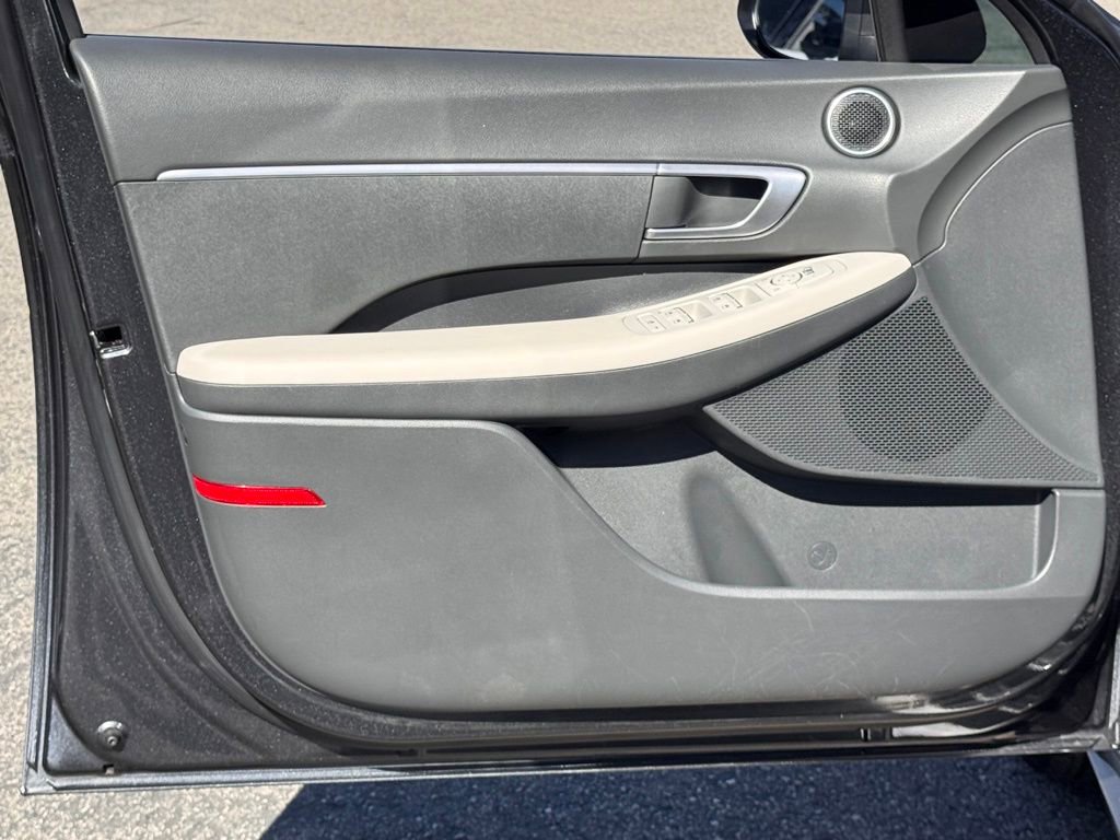 Used 2023 Hyundai Sonata Limited image 15