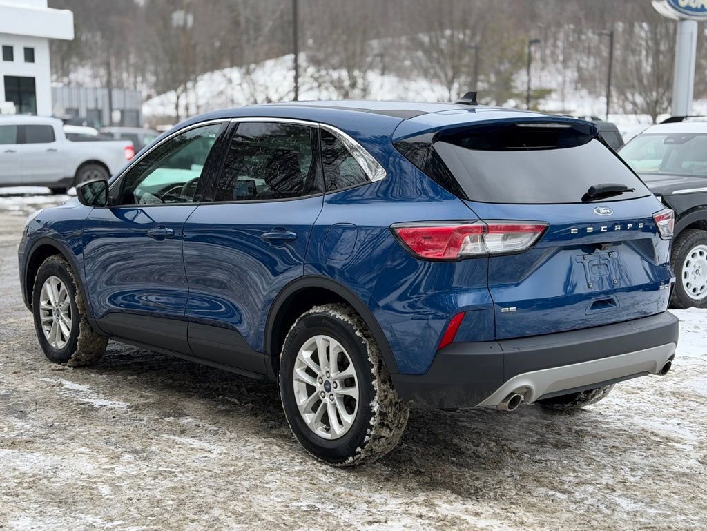 Certified 2022 Ford Escape SE w/ Convenience Package image 2