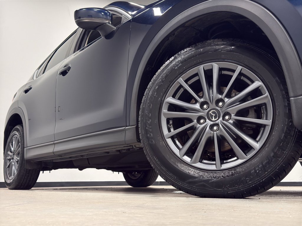 Used 2019 MAZDA CX-5 Touring image 2
