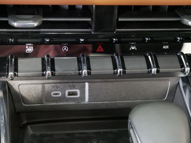 Used 2023 GMC Canyon AT4 w/ AT4 Premium Package image 23