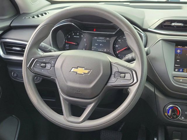 Used 2022 Chevrolet TrailBlazer LT w/ Confidence II Package FWD image 18
