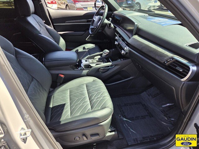 Used 2025 Kia Telluride SX X-Line AWD/4WD image 16