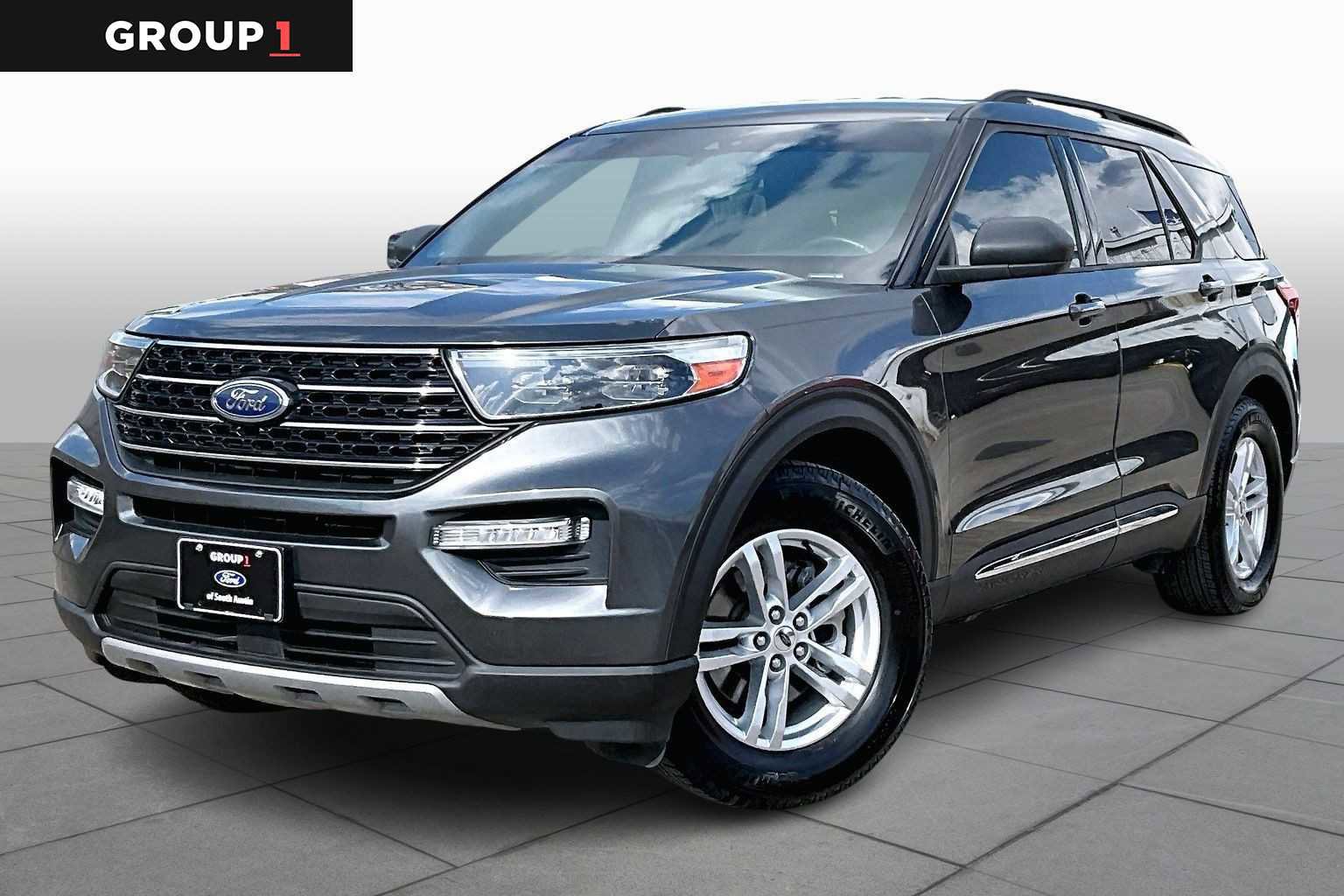 Certified 2020 Ford Explorer XLT w/ Equipment Group 202A RWD image 5