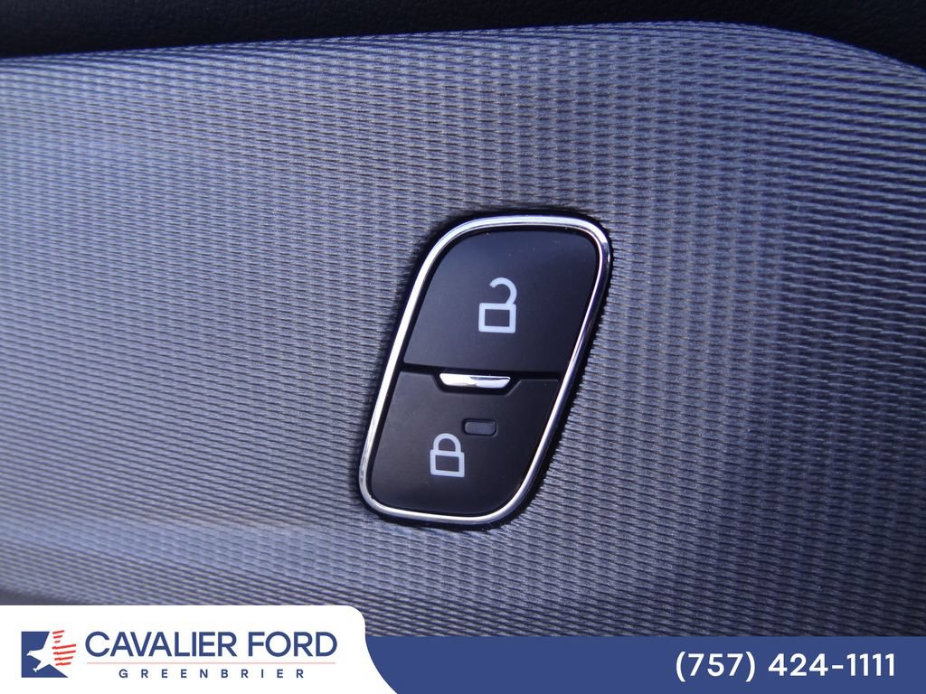 Certified 2025 Ford Explorer ST-Line AWD/4WD image 15