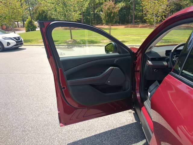 Certified 2025 Ford Mustang Mach-E Premium w/ Sport Appearance Package AWD/4WD image 13