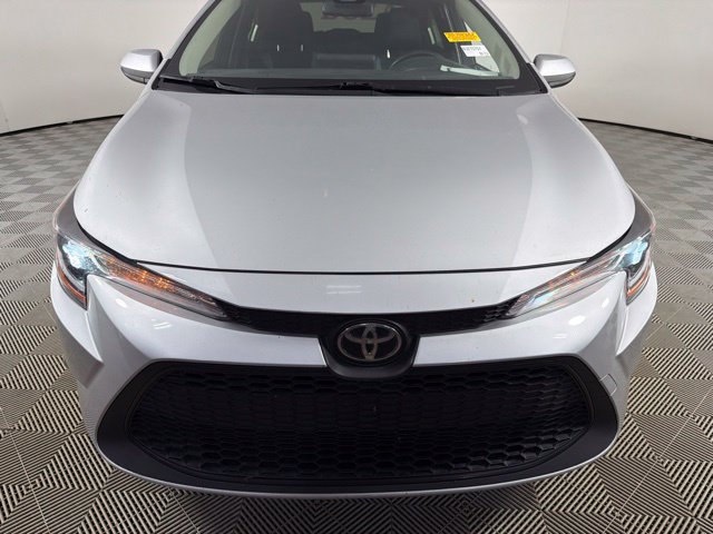 Used 2022 Toyota Corolla LE FWD image 5