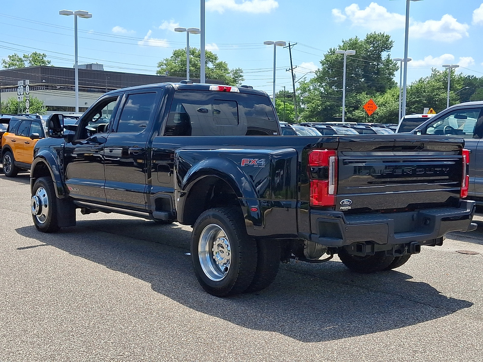 Certified 2026 Ford F450 Platinum w/ FX4 Off-Road Package AWD/4WD image 7