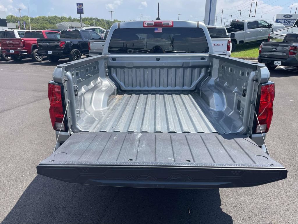 Used 2024 Chevrolet Colorado W/T RWD image 10
