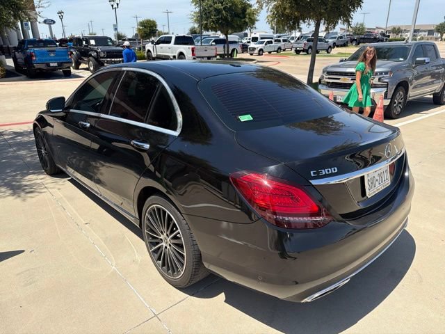 Used 2021 Mercedes-Benz C 300 Sedan image 3