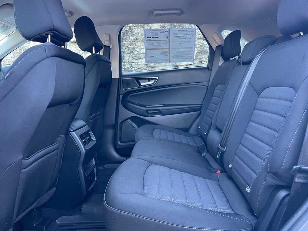 Certified 2024 Ford Edge SE image 11