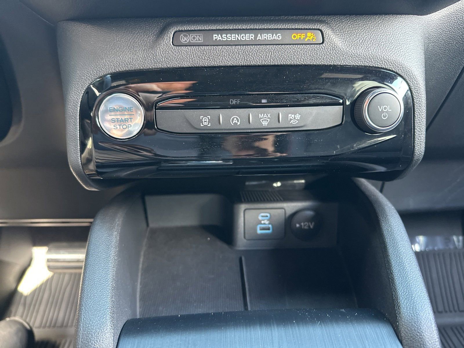 Certified 2023 Ford Escape ST-Line w/ Tech Pack #1 image 19