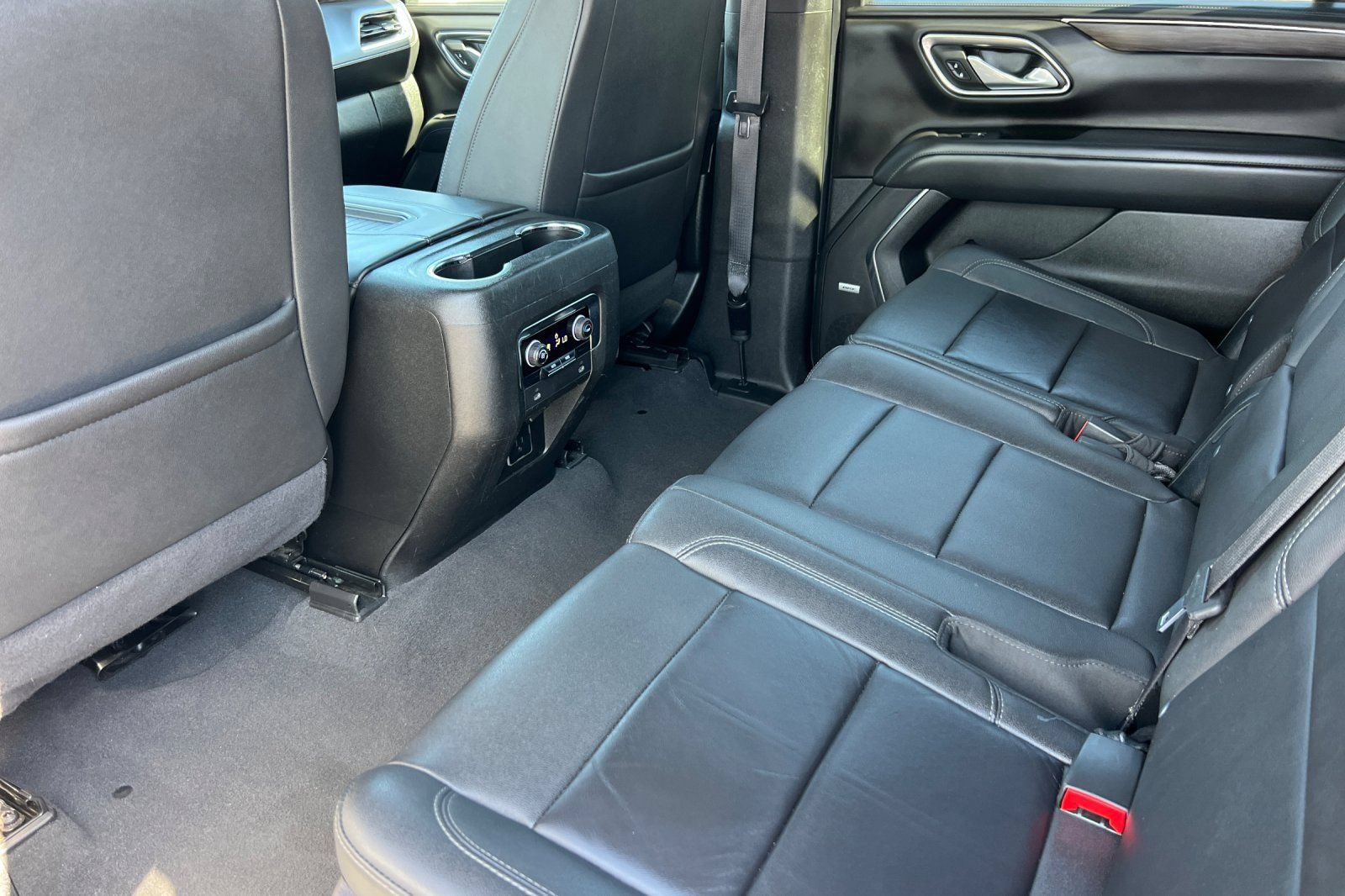 Used 2024 Chevrolet Suburban LT AWD/4WD image 14
