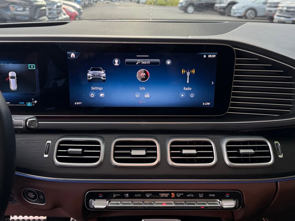 Used 2025 Mercedes-Benz GLS 450 4MATIC image 29