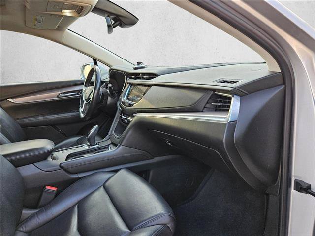 Used 2019 Cadillac XT5 Premium Luxury FWD image 17