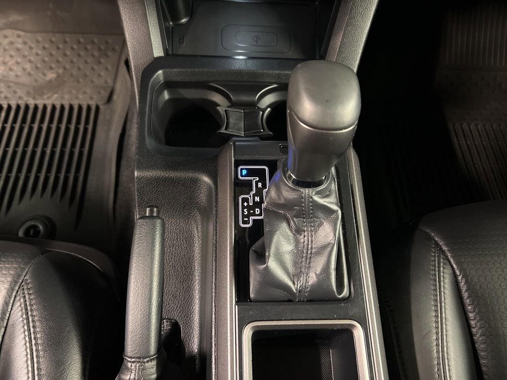 Used 2020 Toyota Tacoma TRD Off-Road w/ TRD Premium Off Road Package image 17