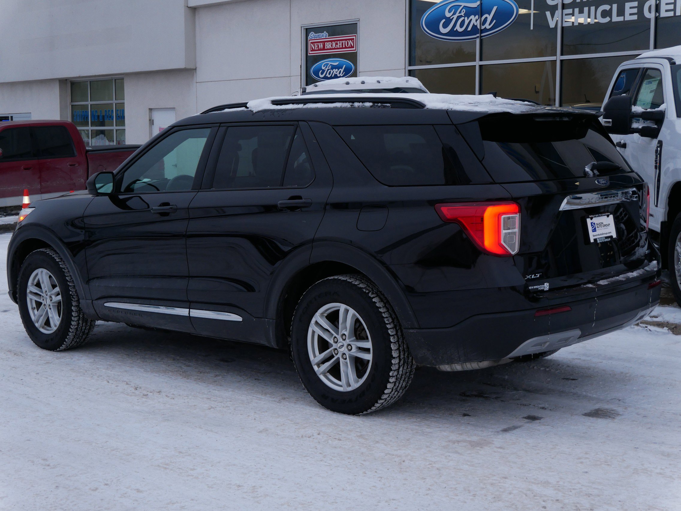 Certified 2020 Ford Explorer XLT w/ Equipment Group 202A image 3