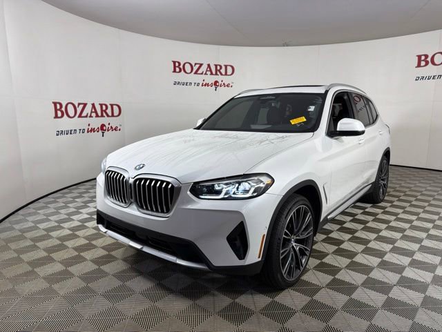 Used 2024 BMW X3 xDrive30i w/ Premium Package AWD/4WD image 4