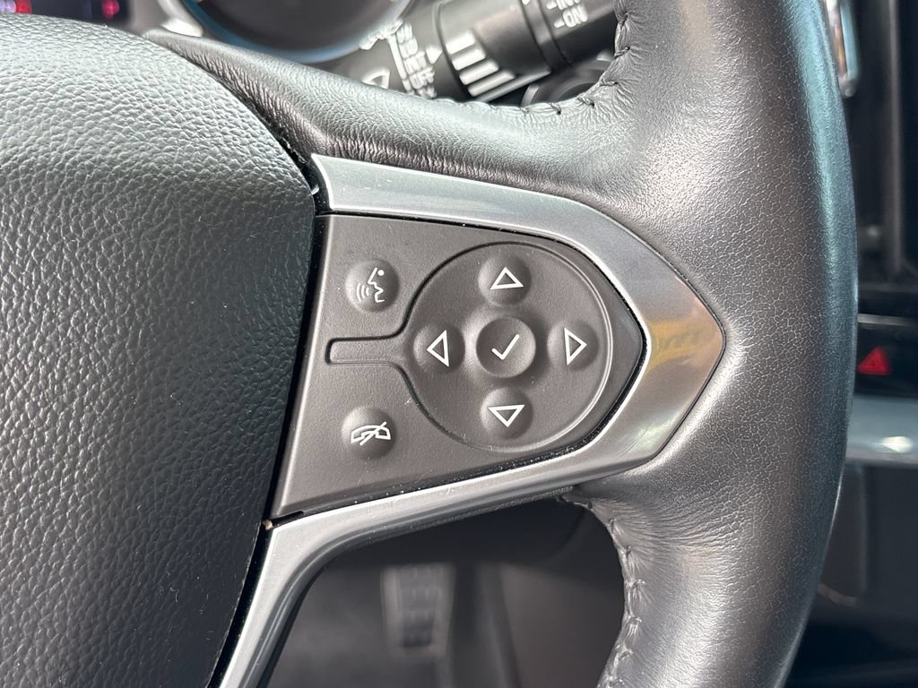 Used 2022 Chevrolet Traverse LT FWD image 18