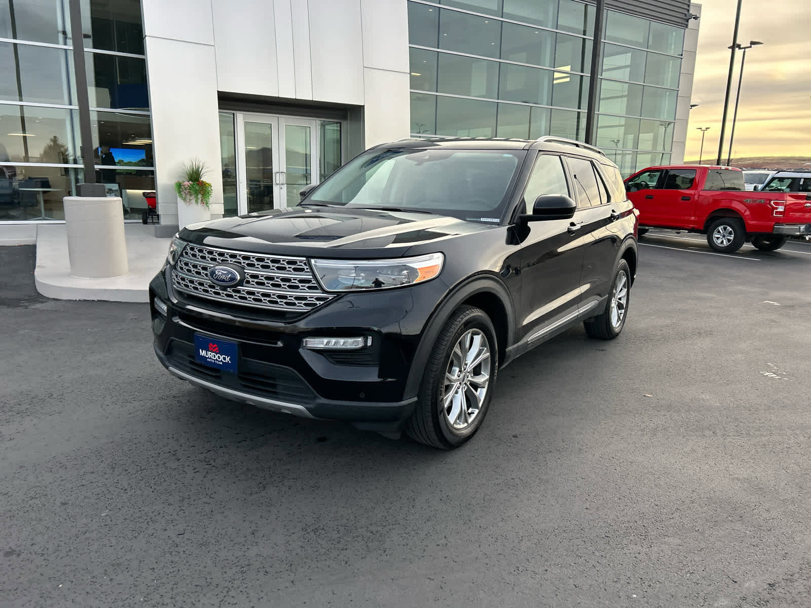 Certified 2024 Ford Explorer Limited image 2