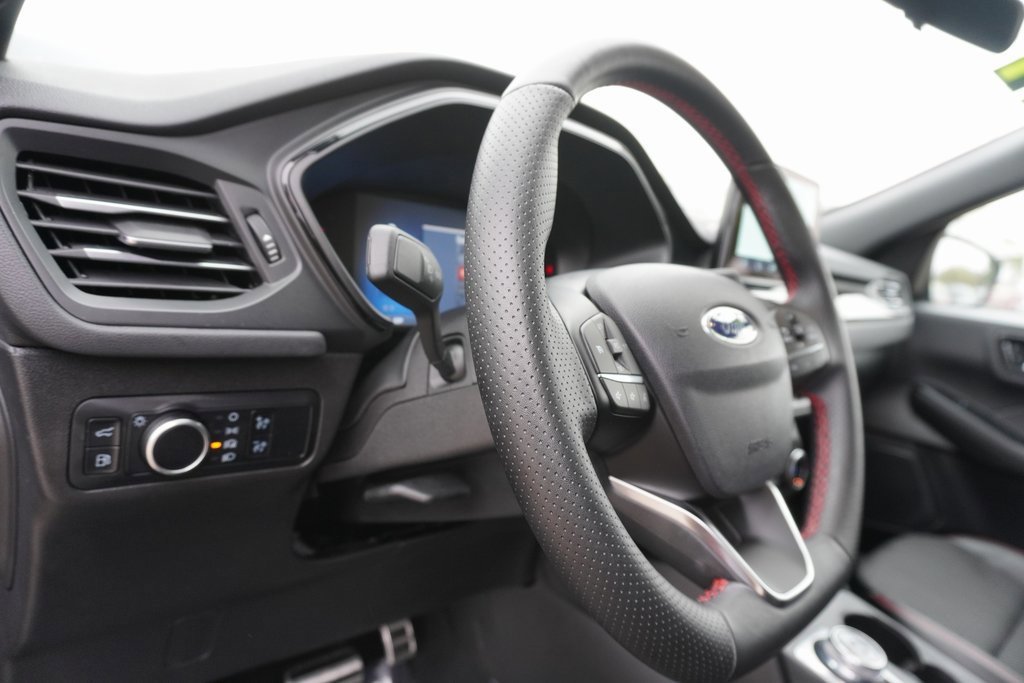 Certified 2024 Ford Escape ST-Line w/ Equipment Group 301A image 12