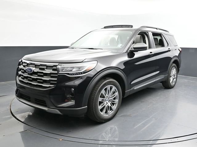 Certified 2025 Ford Explorer Active w/ Active Comfort Package image 3