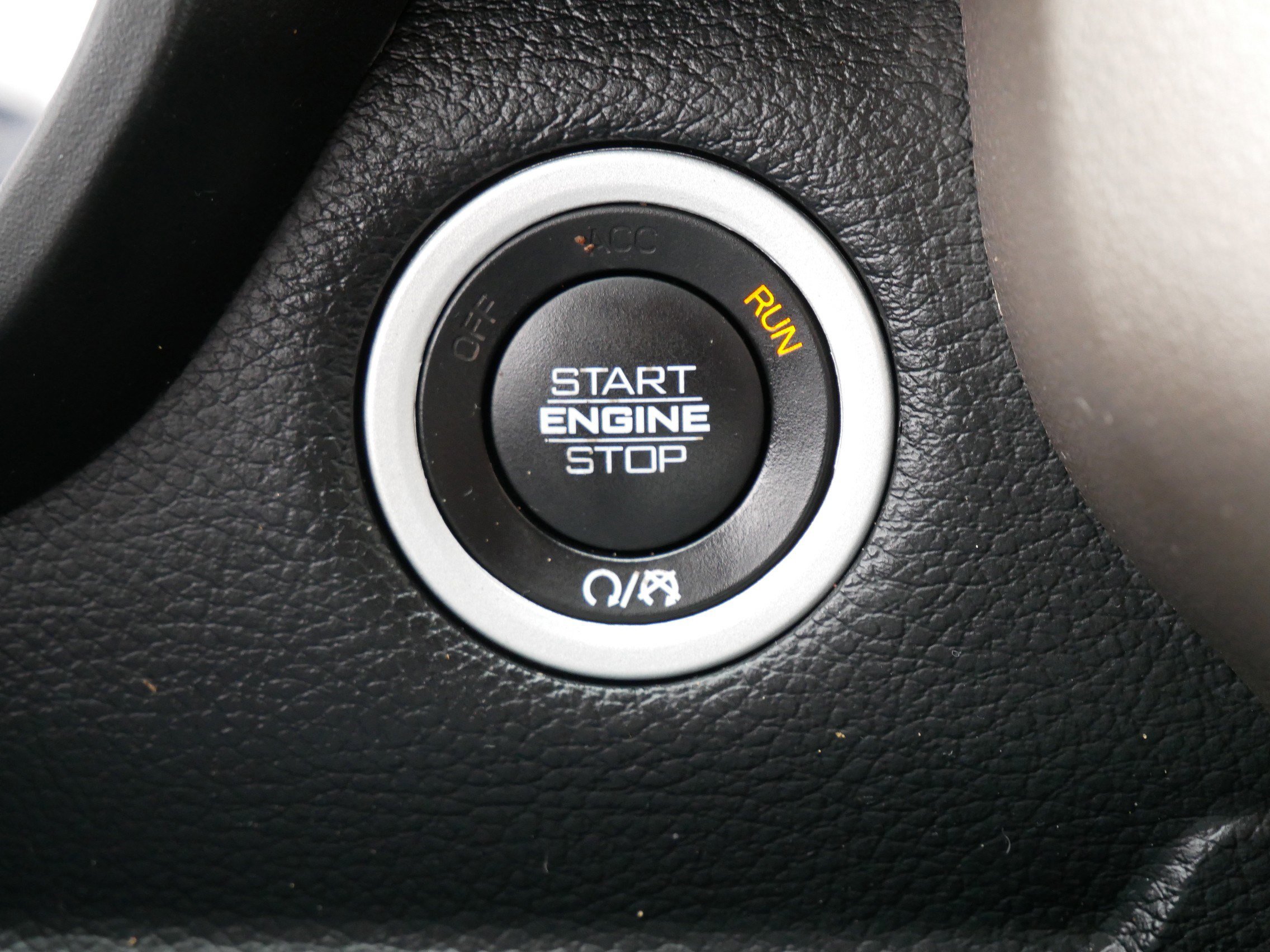 Used 2020 RAM 1500 Laramie AWD/4WD image 31