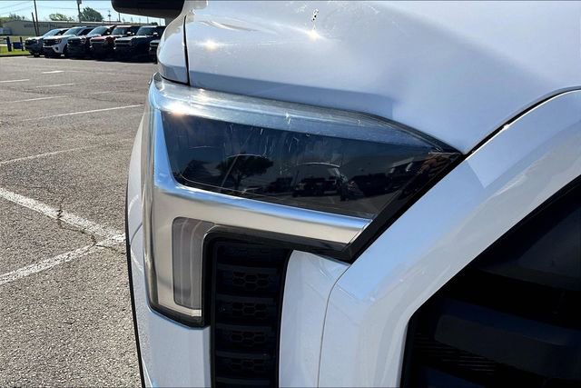 Used 2025 Toyota Tundra SR5 AWD/4WD image 29