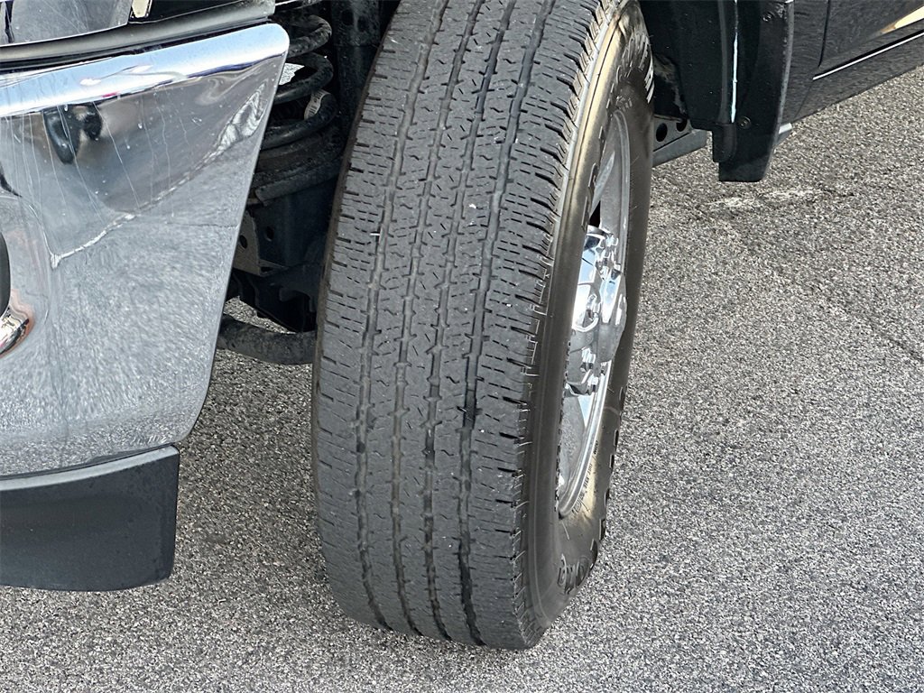 Used 2024 RAM 2500 Tradesman w/ Chrome Appearance Group image 25