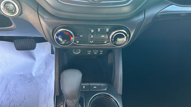 Used 2021 Chevrolet TrailBlazer LT FWD image 21