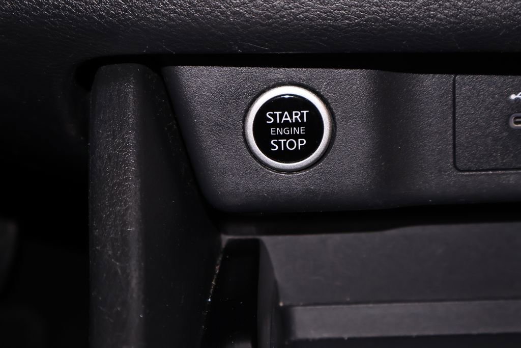 Used 2022 Nissan Rogue SV FWD image 26