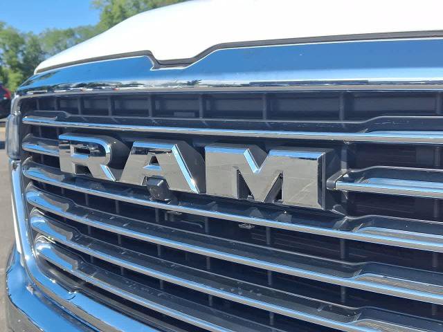 Used 2026 RAM 1500 Laramie AWD/4WD image 28