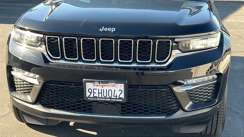 Used 2023 Jeep Grand Cherokee Limited AWD/4WD image 3