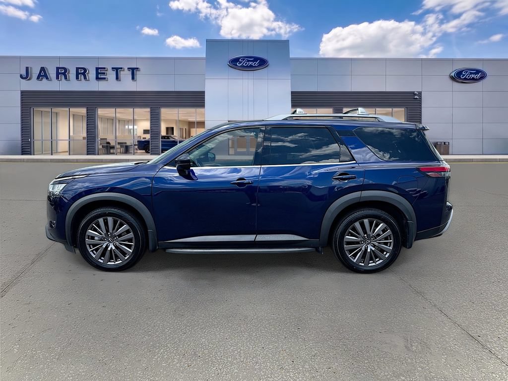 Used 2023 Nissan Pathfinder SL w/ SL Premium Package AWD/4WD image 5