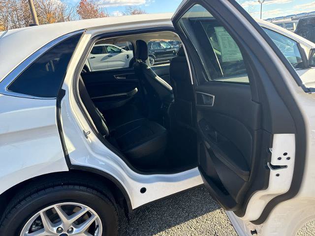 Certified 2022 Ford Edge SEL w/ Convenience Package image 9