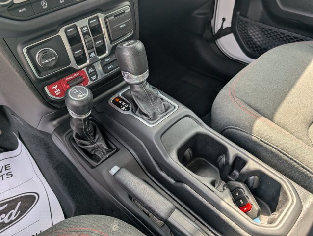 Used 2024 Jeep Wrangler Unlimited Rubicon AWD/4WD image 16